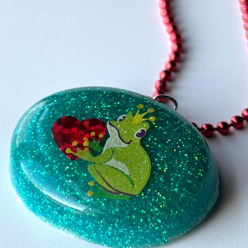 Green Frog Pendant Resin Necklace with Red Beaded Chain
